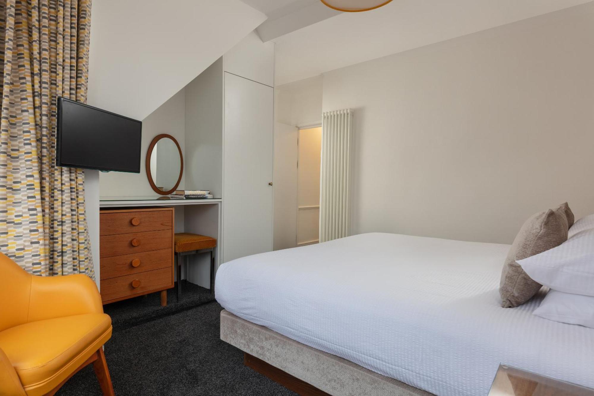 Chelsea House Holiday Apartments Falmouth Room photo